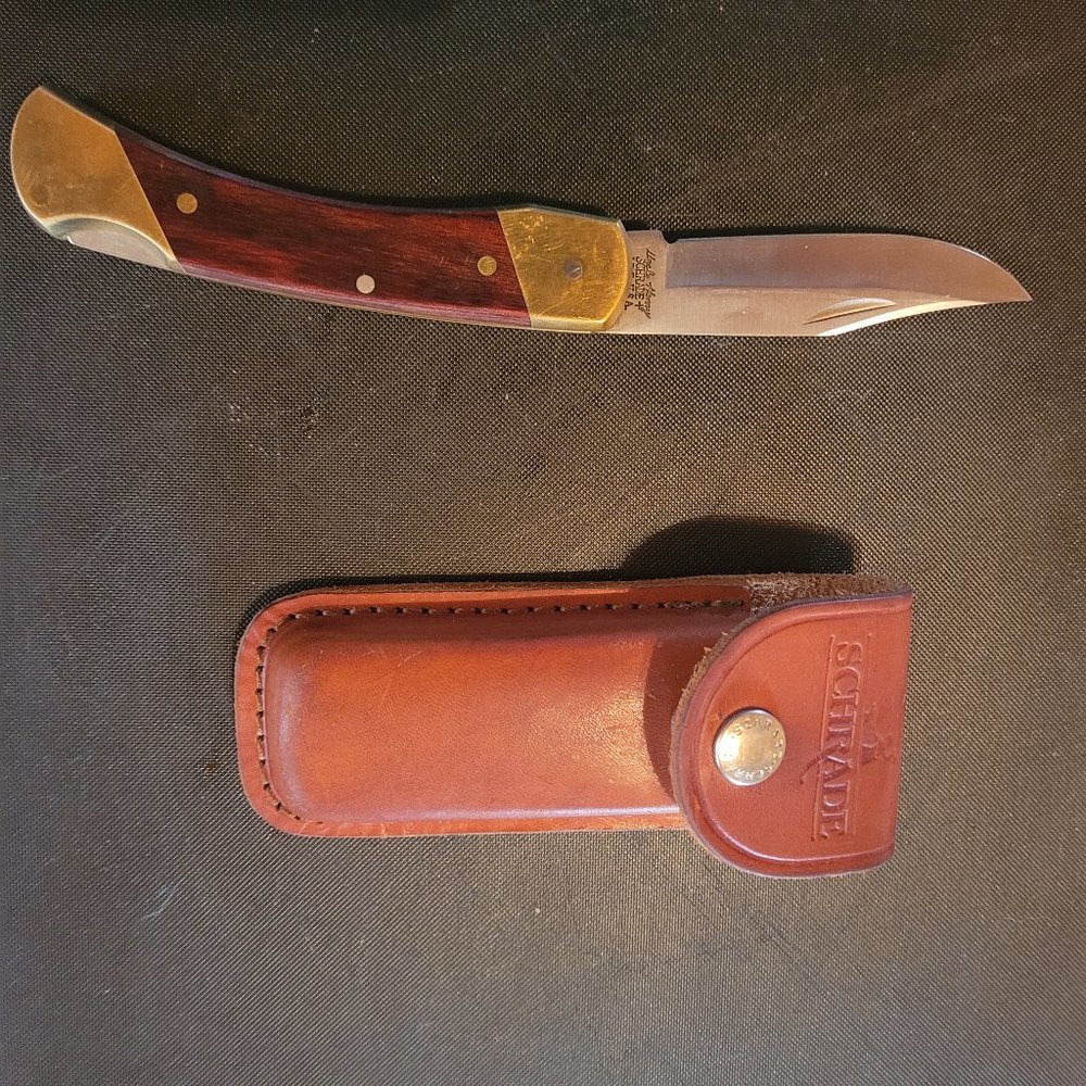 Shrade Uncle Henry LB7 (Bear Paw) knife with case.